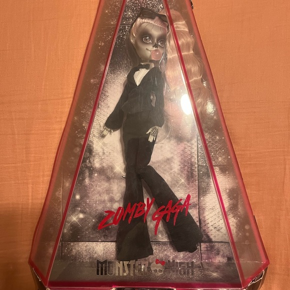 Monster High Zomby Gaga Doll New In Box Zombie Gaga Monster High Collectors Doll - Picture 3 of 5